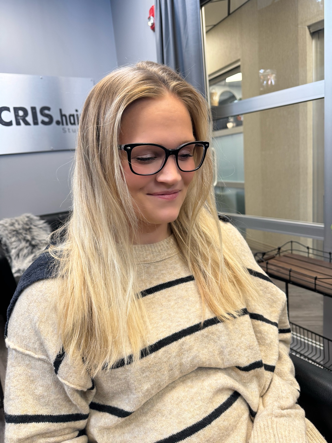 Rachel before: blonde from root to ends, one flat note with no depth underneath