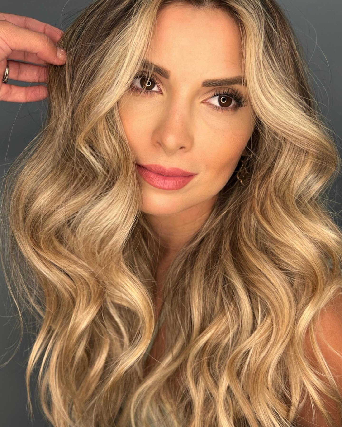 Long blonde wavy hair